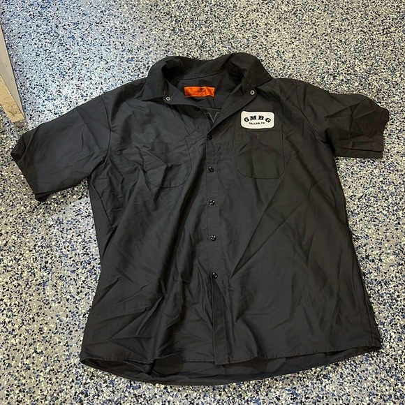 Gas Monkey Bar N’ Grill Button up/ down shirt - Picture 2 of 4